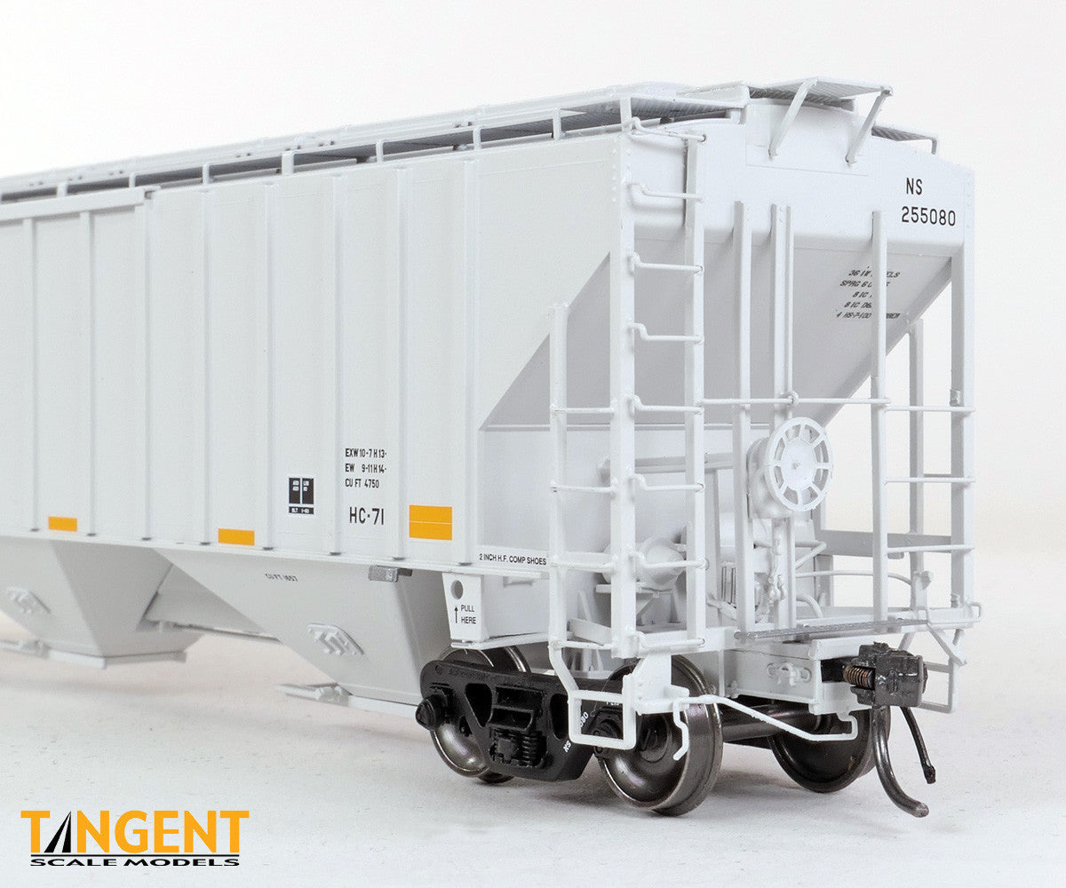 Tangent Scale Models HO 36224-08 NW Roanoke Shops 4750CuFt Covered Hopper Norfolk Southern 'Conspicuity HC-71 2005+' NS #255080