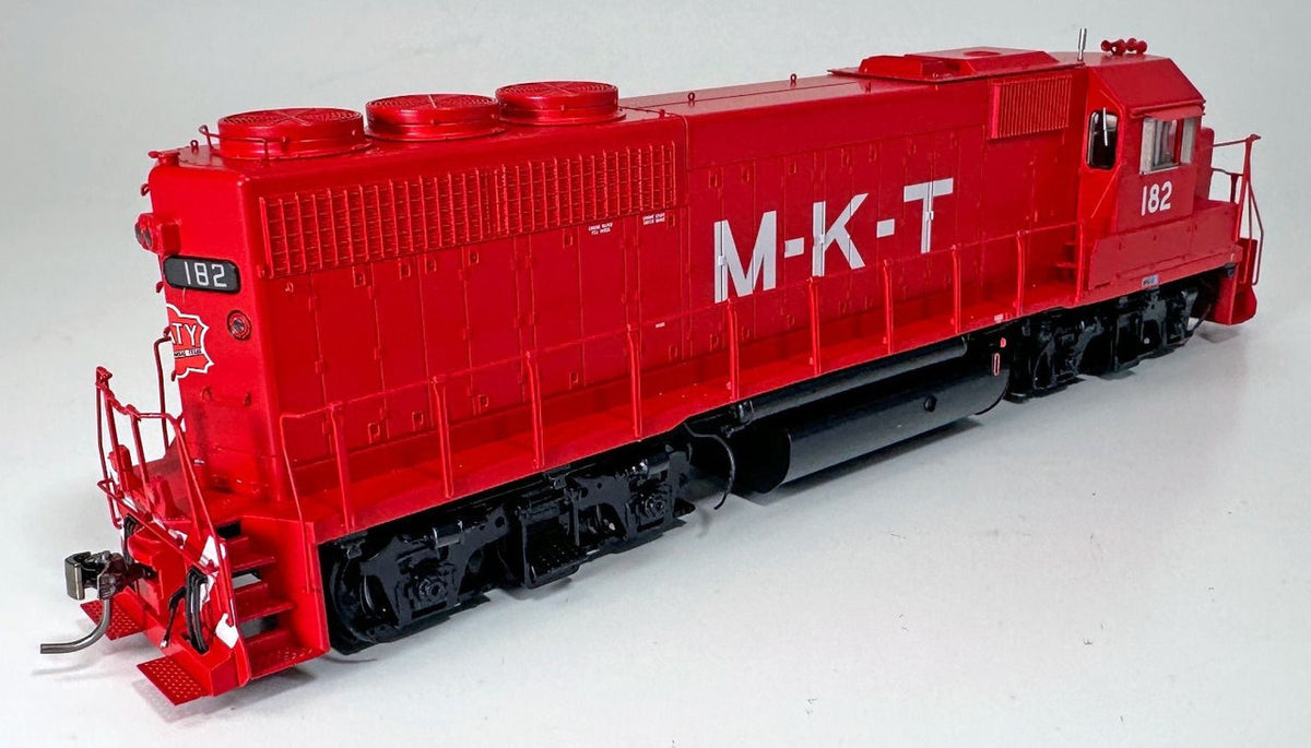 Rapido Trains Inc HO 40557 DCC/ESU LokSound V5 Equipped EMD GP40 Locomotive Missouri-Kansas-Texas 'Red Scheme' MKT #189
