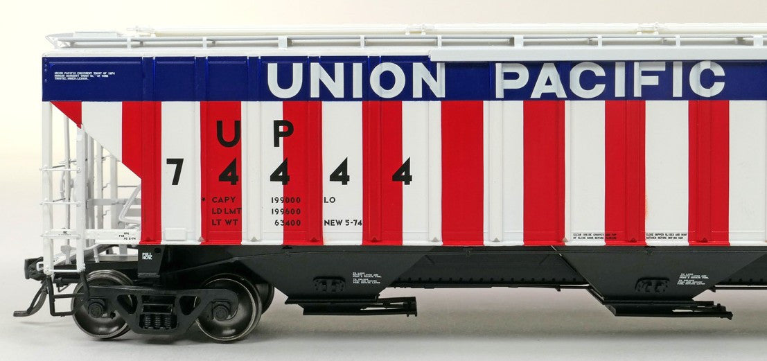 Tangent Scale Models HO 20088-01 PS4750 Covered Hopper Union Pacific 'Bicentennial CH-100-28 1974' UP #7444