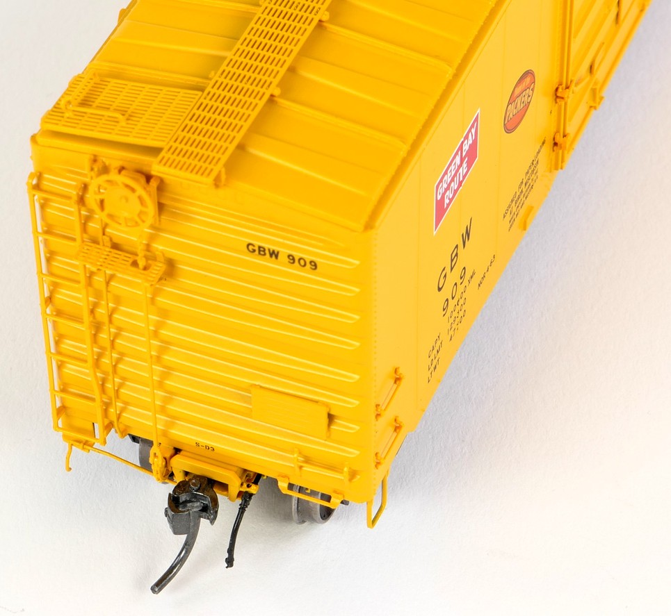 Tangent Scale Models HO 26020-02 Pullman-Standard 40′ PS-1 9′ Door Boxcar Green Bay and Western "Yellow Repaint 1963+" GBW #937
