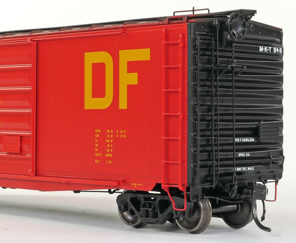 Tangent Scale Models HO 26025-02 Pullman-Standard 40′ PS-1 9′ Door Boxcar Missouri–Kansas–Texas "Delivery 7-1961" M-K-T #943