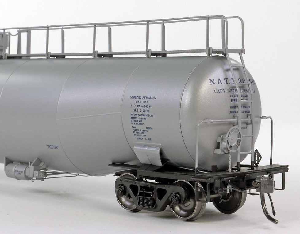 Tangent Scale Models HO 31162-04 NACC 1963 Design 33,000 Gallon Dual Diameter LPG/AA Tank Car NATX 'Murphy SPUR Delivery 1965' NATX #32145