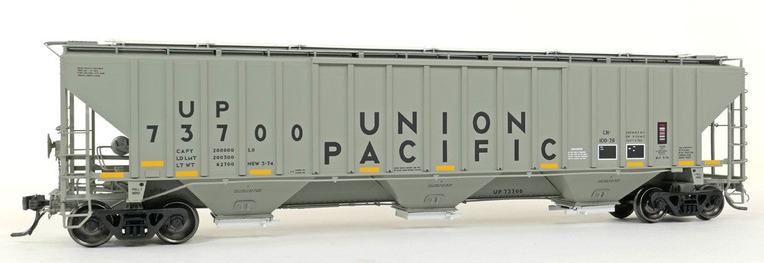 Tangent Scale Models HO 36374-01 PS4750 Covered Hopper Union Pacific 'CH-100-28 With Conspicuity' UP #73700