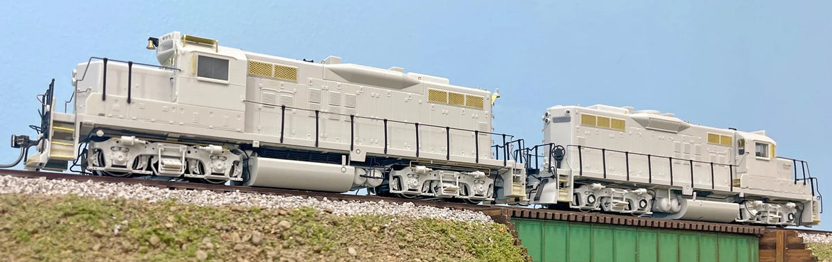 Rapido Trains Inc HO 54522 DCC/ESU LokSound V5 Equipped GP9u Locomotive Cando CCGX #4024