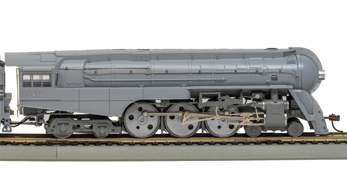Bachmann HO 56603 DCC/TCSWOW Sound Equipped Dreyfuss Streamlined Hudson 4-6-4 New York Central NYC #5450 '1938 livery w/Scullin drivers'