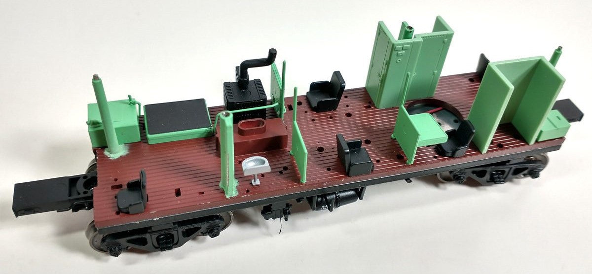 Tangent Scale Models HO 60412-01 ICC Rock Island Bay Window Caboose Rock Island 'Route Rock White Repaint 1979' w/ Red-Green Lights RI #17184