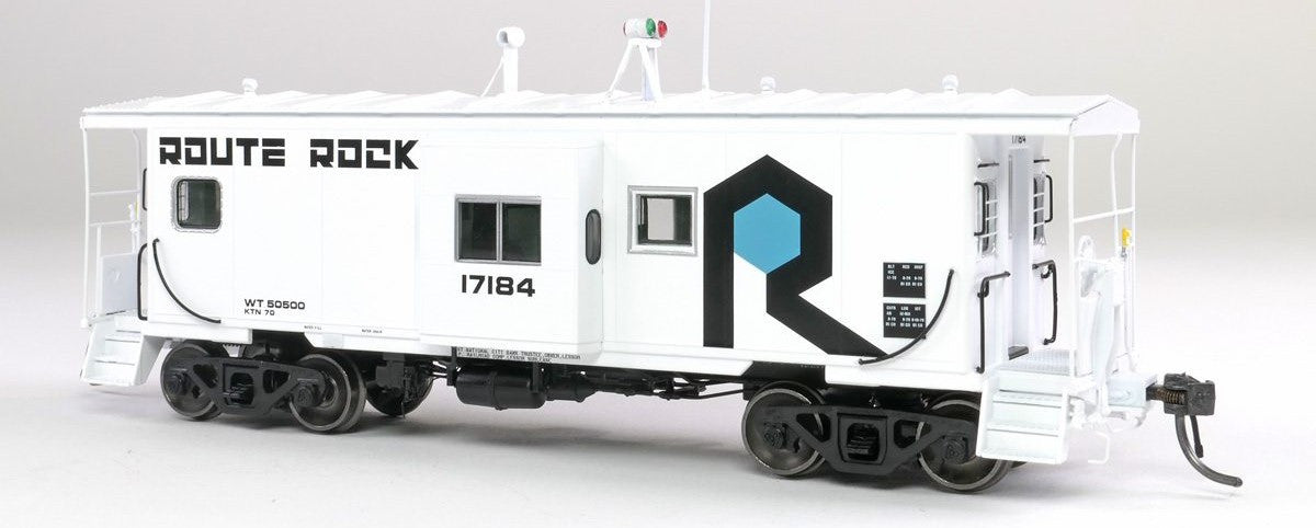Tangent Scale Models HO 60412-01 ICC Rock Island Bay Window Caboose Rock Island 'Route Rock White Repaint 1979' w/ Red-Green Lights RI #17184