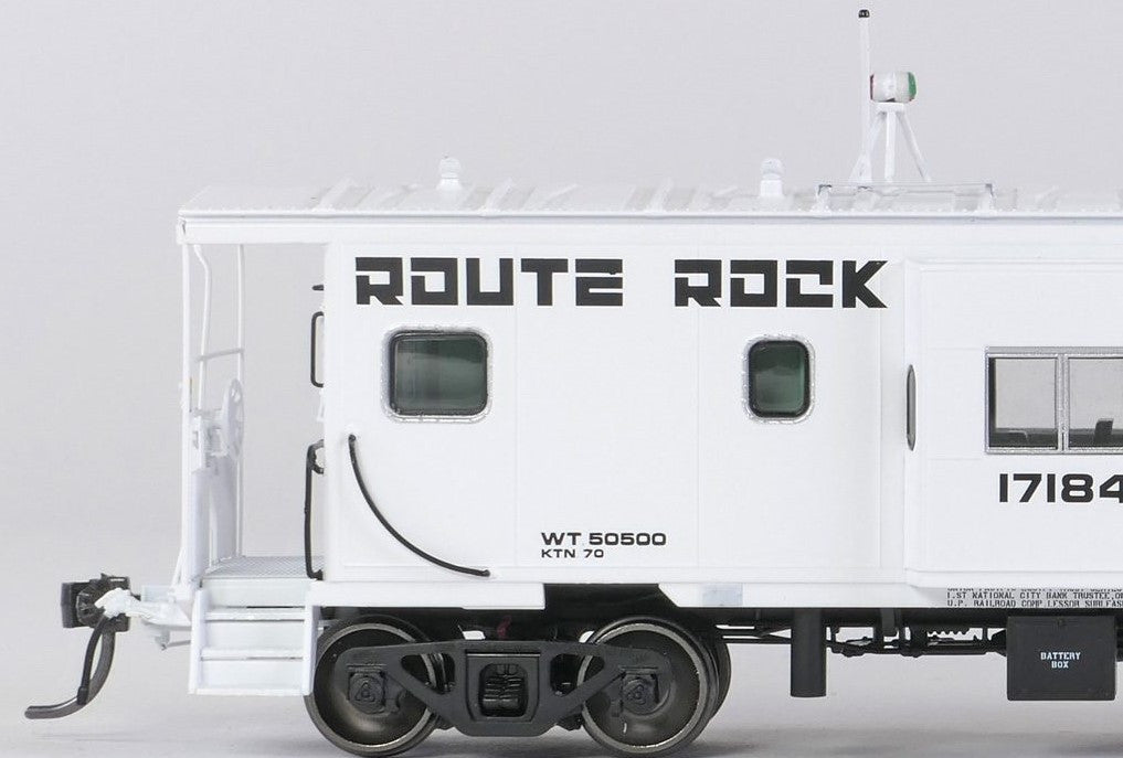 Tangent Scale Models HO 60412-01 ICC Rock Island Bay Window Caboose Rock Island 'Route Rock White Repaint 1979' w/ Red-Green Lights RI #17184