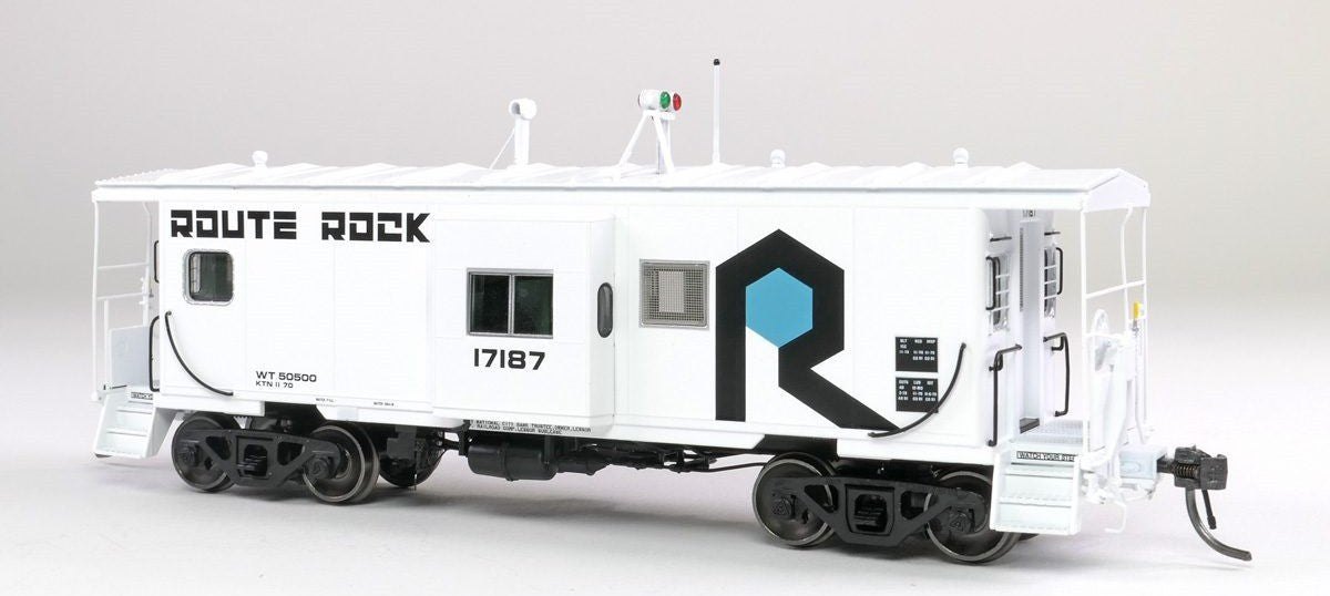 Tangent Scale Models HO 60412-02 ICC Rock Island Bay Window Caboose Rock Island 'Route Rock White Repaint 1979' w/ Red-Green Lights RI #17187