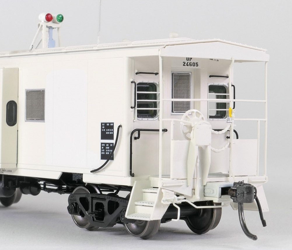 Tangent Scale Models HO 60413-01 ICC Bay Window Caboose Union Pacific 'Ex-Route Rock White Patch 1980+' w/ Red-Green Lights UP #24605