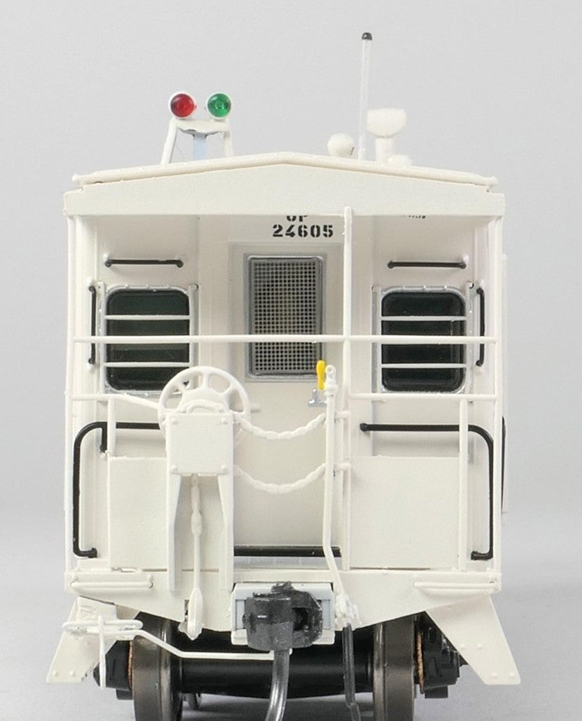 Tangent Scale Models HO 60413-01 ICC Bay Window Caboose Union Pacific 'Ex-Route Rock White Patch 1980+' w/ Red-Green Lights UP #24605