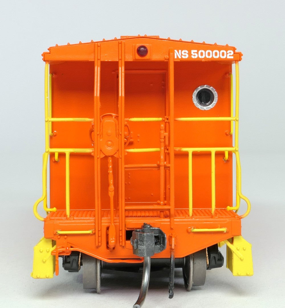 Tangent Scale Models HO 60615-01 Southern Railway Gantt Bay Window Caboose Norfolk Southern 'MOW Ballast Train Service 1992' NS #500002MW