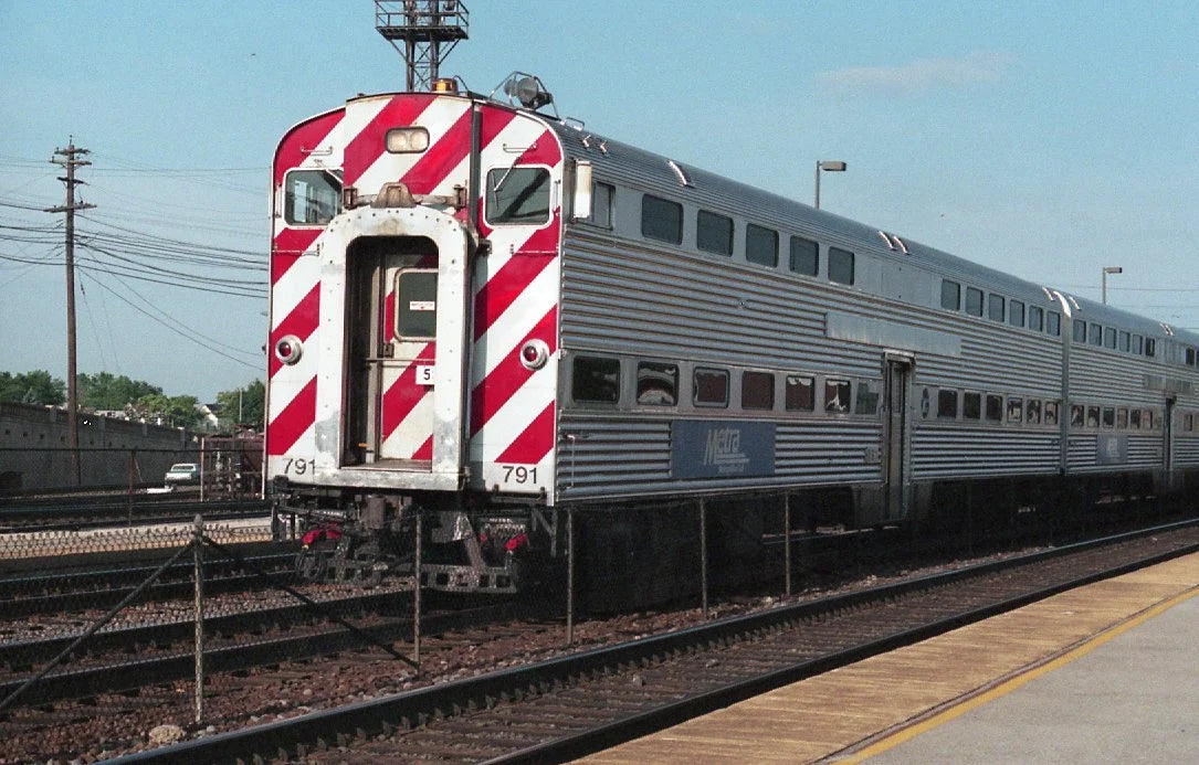 Rapido Trains Inc N 545007 Budd Gallery Commuter Cab Car & Two Coaches Metra BNSF Set #2
