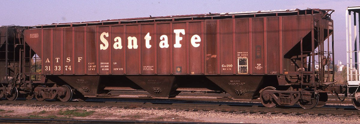 Tangent Scale Models HO 36372-01 PS4750 Covered Hopper Atchison, Topeka and Santa Fe 'GA-180 Delivery 1-1973' ATSF #313325