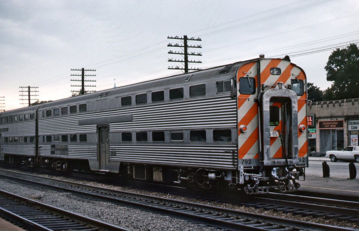Rapido Trains Inc N 545007 Budd Gallery Commuter Cab Car & Two Coaches Metra BNSF Set #2