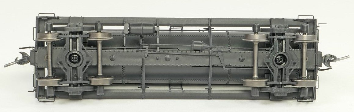 Tangent Scale Models HO 11517-04 General American 1928-Design 6000 Gallon 3-Compartment Tank Car Magnolia Petroleum Company 'Original Delivery Silver and Black 1935+' MPCX #56