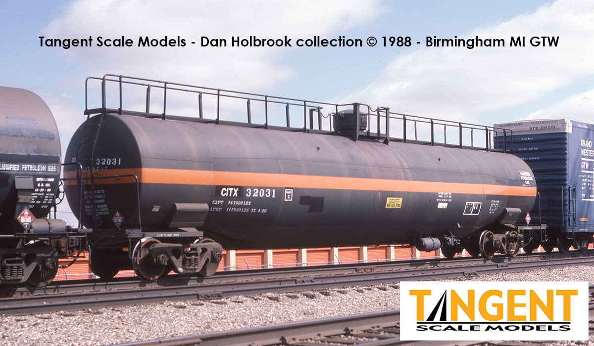 Tangent Scale Models HO 31221-03 NACC 1979+ Jacketed 33,000G Dual Diameter Insulated LPG Tank Car "CITX Black Restencil 1987+" CITX #32032