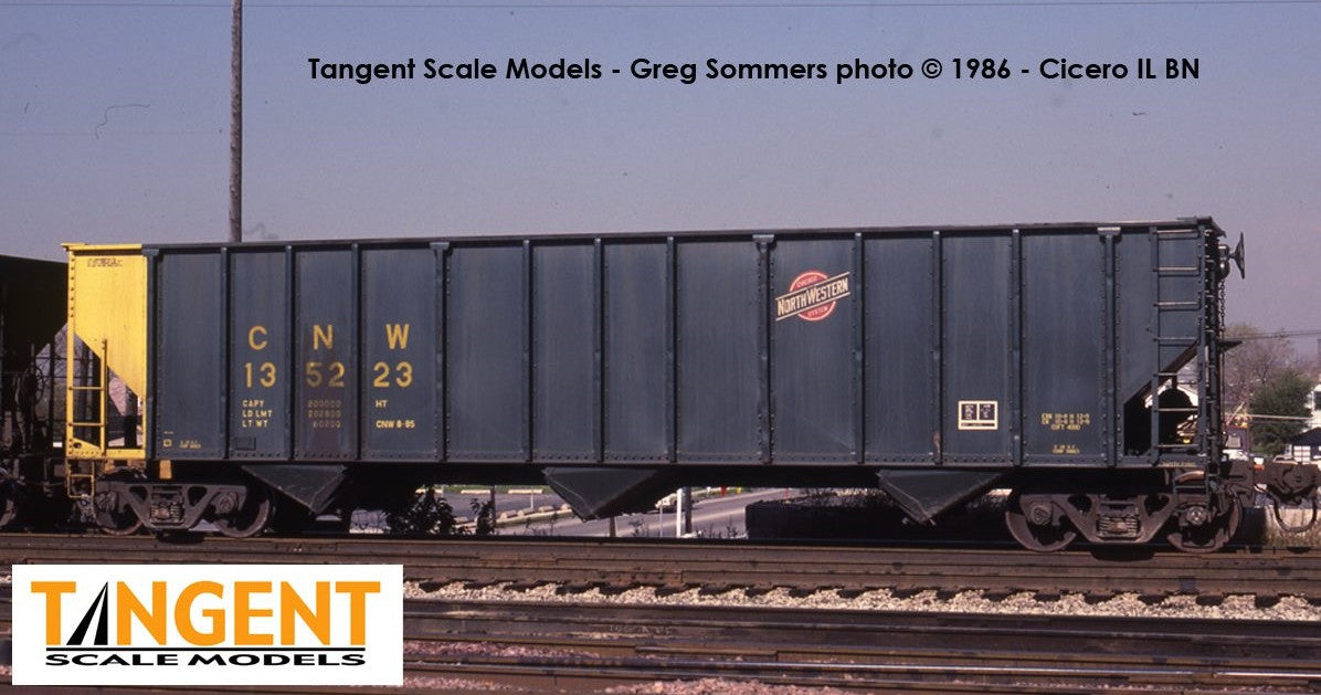 Tangent Scale Models HO 24061-02 Pullman-Standard PS 4000 100T Triple Coal Hopper Chicago & North Western Phase 2 'Clinton Repaint 8-1985' CNW #135201