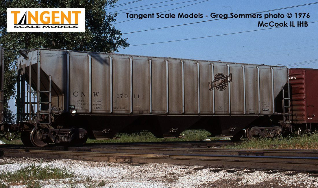 Tangent Scale Models HO 21027-03 Pullman-Standard PS-2 4427 High Side Covered Hopper Chicago North Western 'Delivery 1-1967' CNW #170042