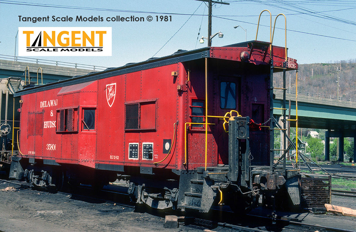Tangent Scale Models HO 60716-01 Erie ICC Bay Window Caboose Delaware & Hudson 'Simple Repaint 1980+' D&H #35806