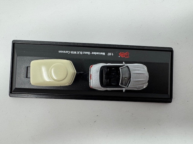 Malibu Internation Ltd HO Porsche Boxster Cabrio with Caravan Trailer - Silver