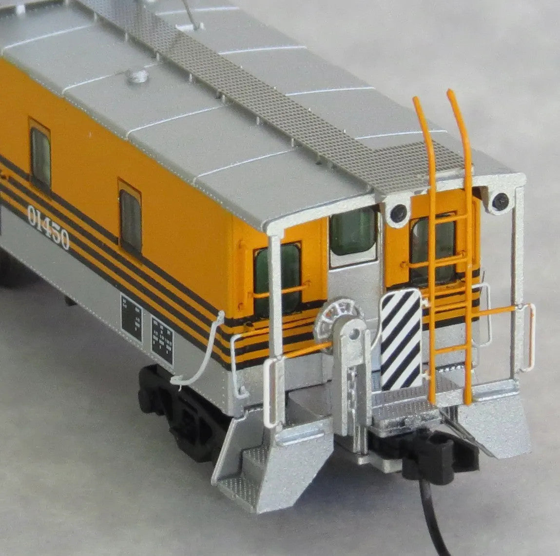 Trainworx N 3140150DCC DCC Equipped DRGW 1400-Series Steel Cupola Caboose Denver & Rio Grande Western '4 stripe scheme' DRGW #01450