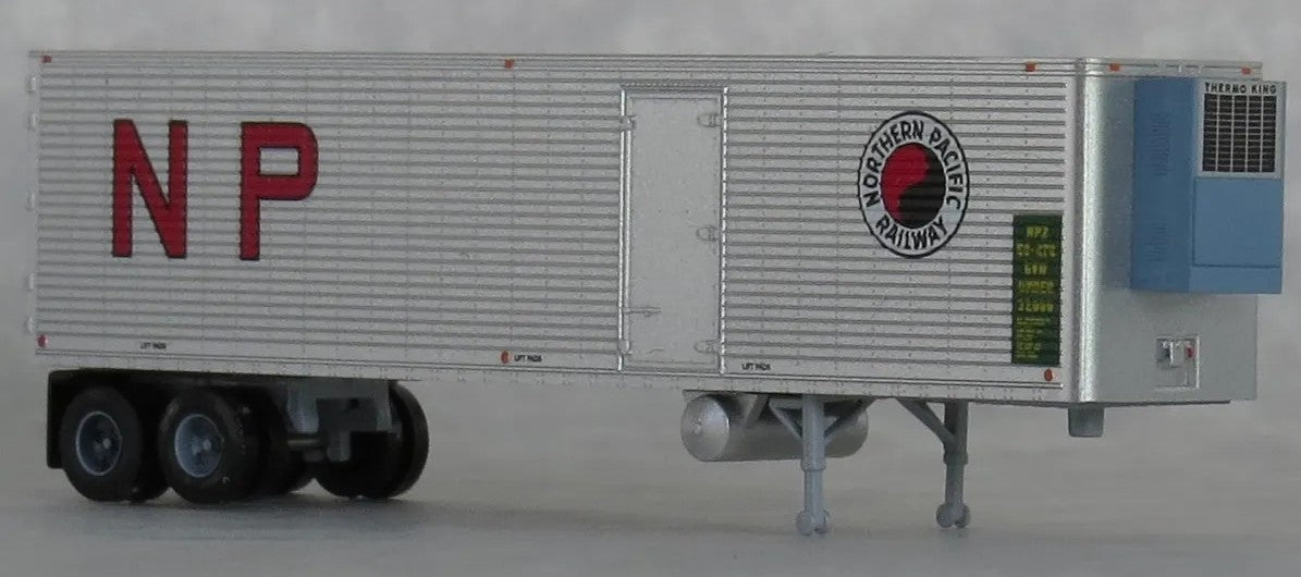 Trainworx N 40233-10 40′ Corrugated Reefer Northern Pacific NP #50478