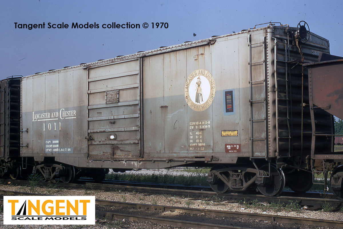 Tangent Scale Models HO 26015-02 Pullman-Standard 40′ PS-1 9′ Door Boxcar Lancaster & Chester "Blue & Gray 1964+" L&C #1010