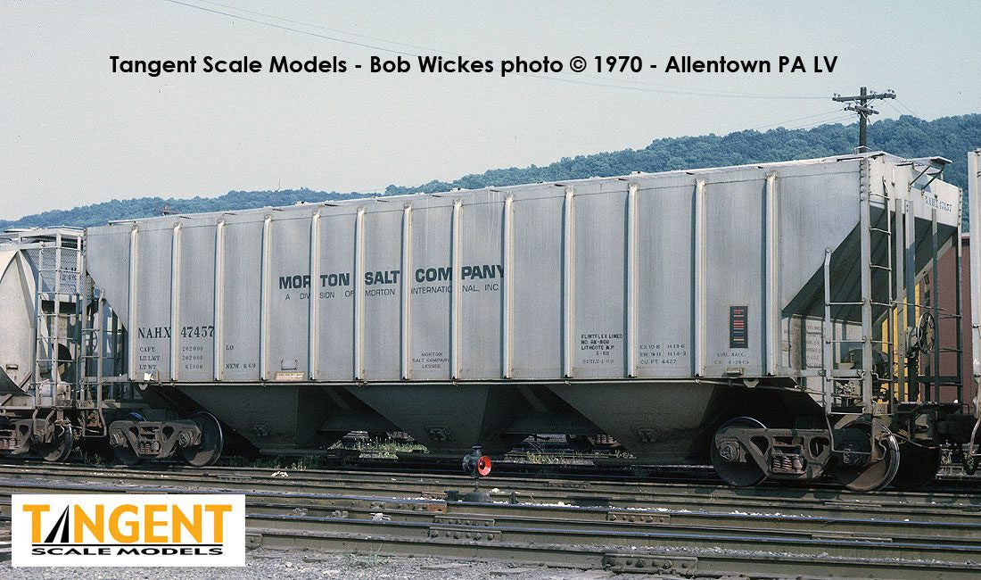 Tangent Scale Models HO 21033-03 Pullman-Standard PS-2 4427 High Side Covered Hopper NAHX 'Morton Salt 6-1969' NAHX #47462