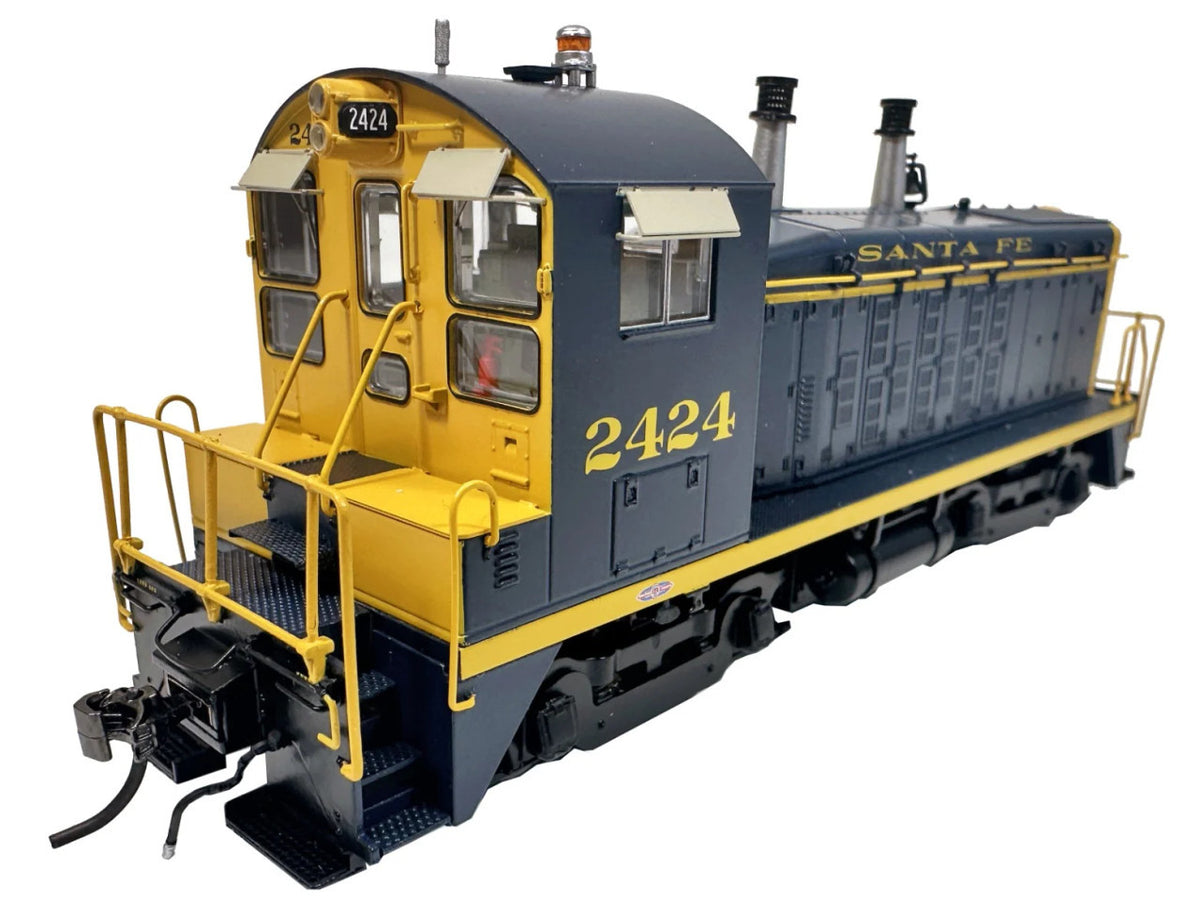 Rapido Trains Inc HO 27562 DCC/ESU LokSound V5 Equipped EMD SW9 Locomotive Santa Fe 'Bookend Scheme' ATSF #2424