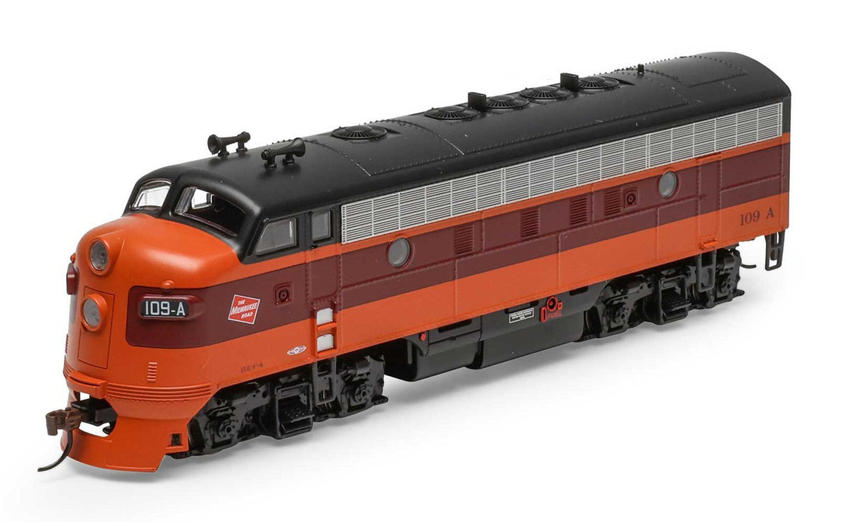 Athearn Roundhouse HO RND3319 DCC Ready EMD F7A Locomotive Milwaukee Road MILW #109A