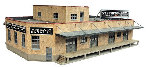 Walthers Cornerstone HO 933-3760 Grocery Distributor - Kit