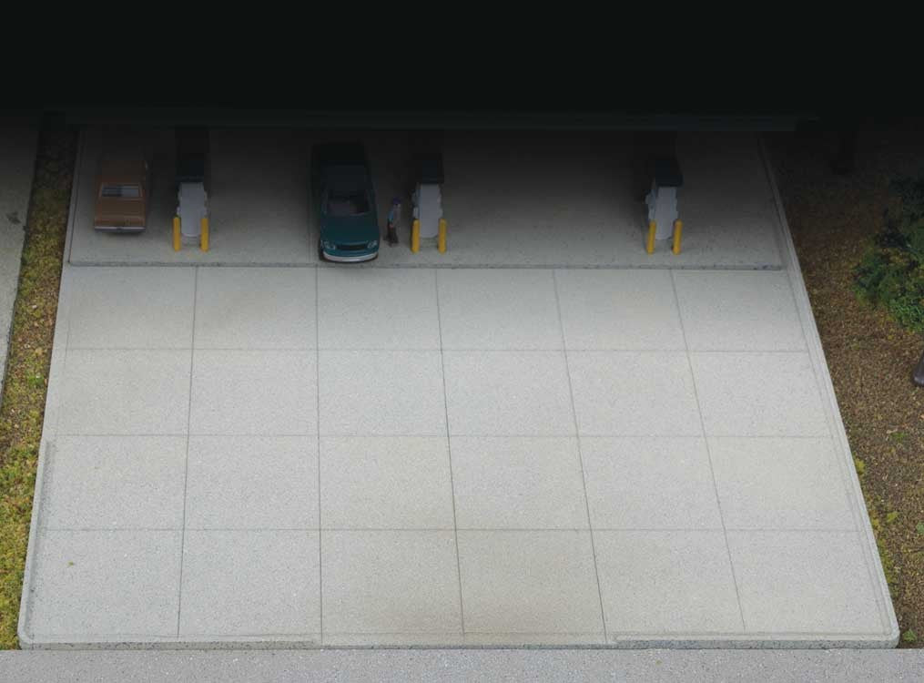 Walthers Cornerstone N 933-3886 Modern Parking Lot - 8 sections - Kit