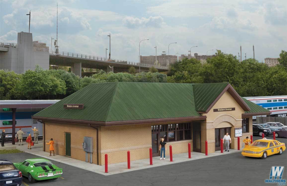 Walthers Cornerstone HO 933-4095 Modern Suburban Station - Kit