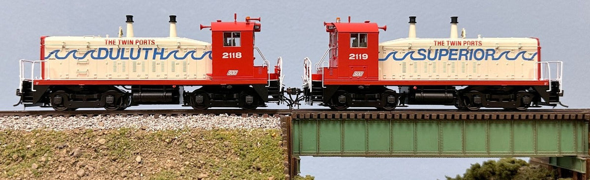 Rapido Trains Inc HO 27610 DCC/ESU LokSound V5 Equipped EMD SW9 Locomotive Soo Line 'Red & White' SOO #2118 + #2119 2-pack