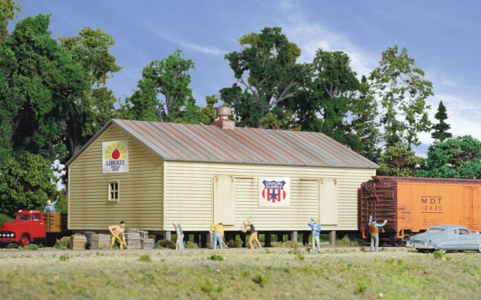 Walthers Cornerstone HO 933-3529 Storage Shed on Pilings - Kit