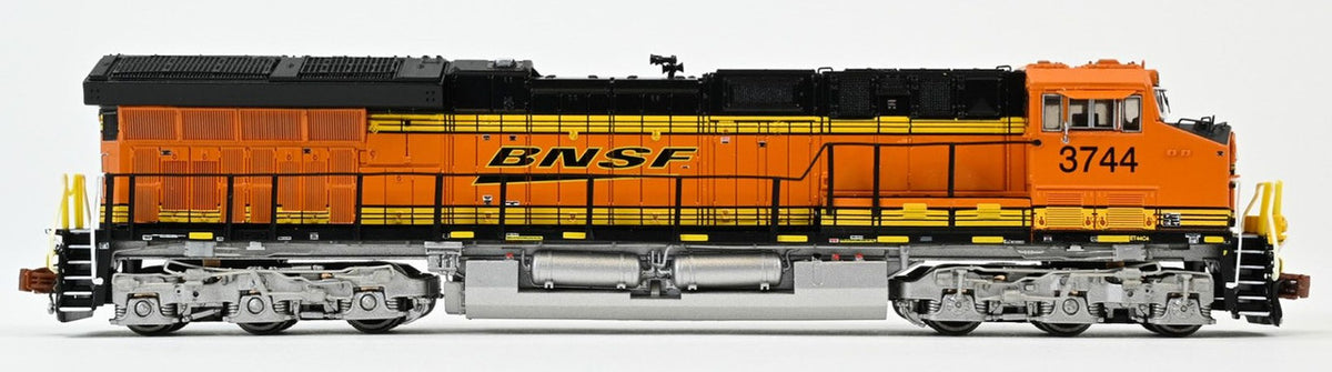 ScaleTrains Rivet Counter N SXT40433 DCC/ESU LokSound Equipped GE ET44C4 Locomotive BNSF 'Heritage III' #3744