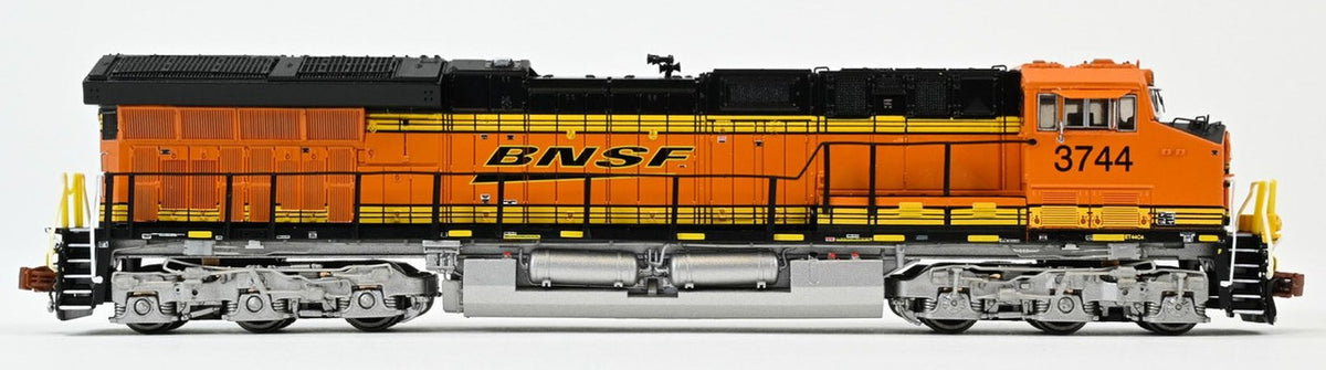 ScaleTrains Rivet Counter N SXT40435 DCC/ESU LokSound Equipped GE ET44C4 Locomotive BNSF 'Heritage III' #3750
