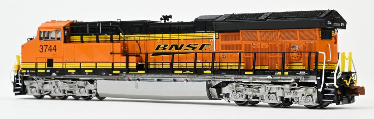 ScaleTrains Rivet Counter N SXT40435 DCC/ESU LokSound Equipped GE ET44C4 Locomotive BNSF 'Heritage III' #3750