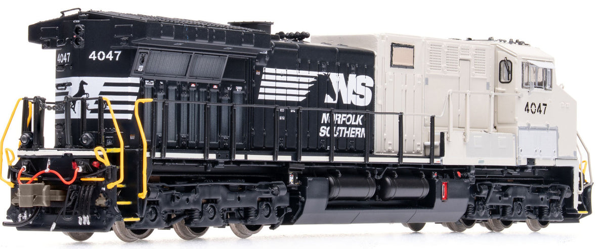 ScaleTrains Rivet Counter N SXT40842 DCC Ready GE AC44C6M Locomotive Norfolk Southern 'Horsehead w/Primer Cab' NS #4047
