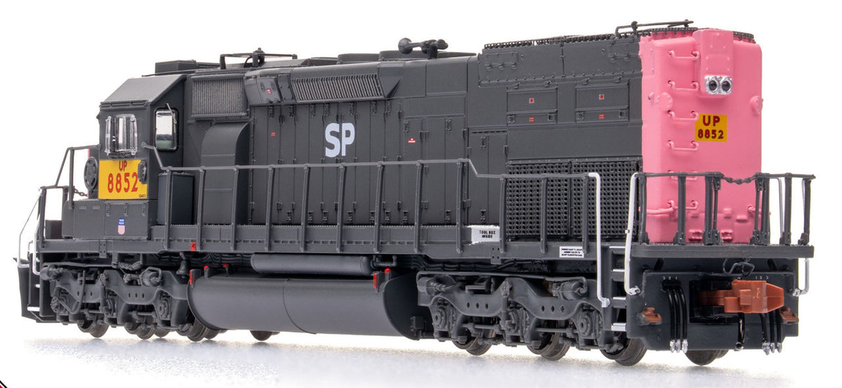 ScaleTrains Rivet Counter N SXT41065 DCC Ready EMD SD40T-2 Union Pacific 'ex-SP "SP" Lettering Patch' w/Ditch Lights UP #8852