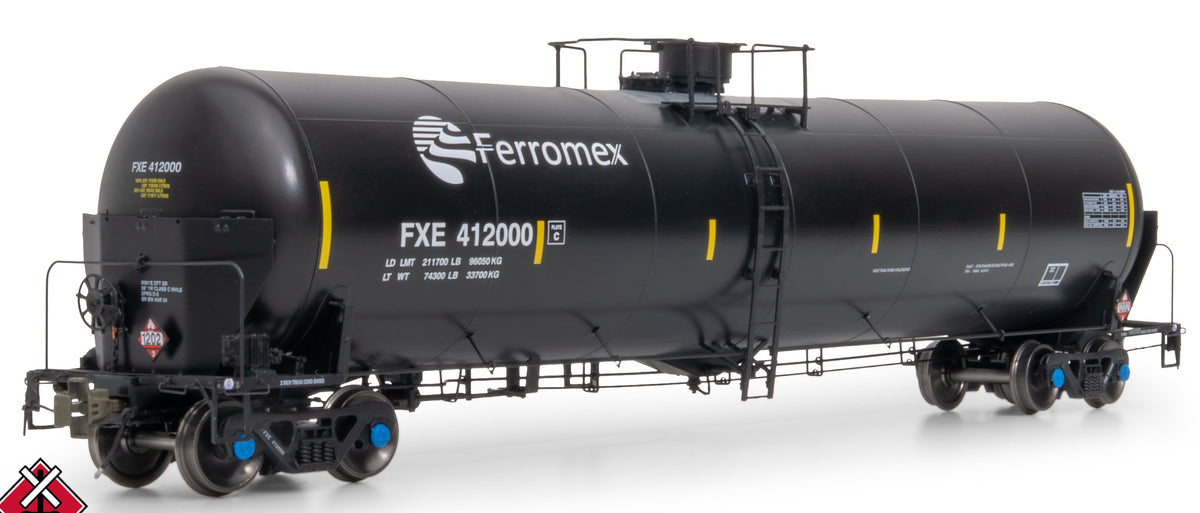 ScaleTrains Rivet Counter HO SXT42659 Trinity 31K Tank Car with Head Shields Ferromex/Black/Diesel Fuel FXE #412096