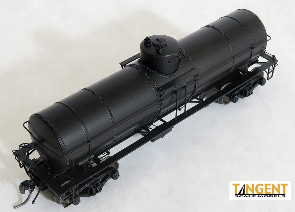 Tangent Scale Models HO 19005-02 General American GATC 8,000 Gallon 1917-Design Radial Course Tank Car Undecorated RTR Black